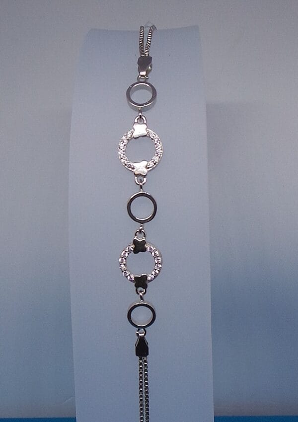 Sparkly Contemporary Sterling Silver Interlinked Rings Bracelet