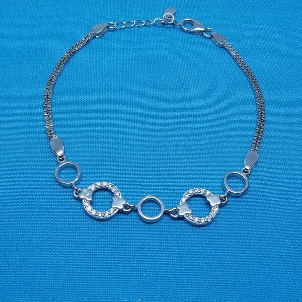 Sparkly Contemporary Sterling Silver Interlinked Rings Bracelet