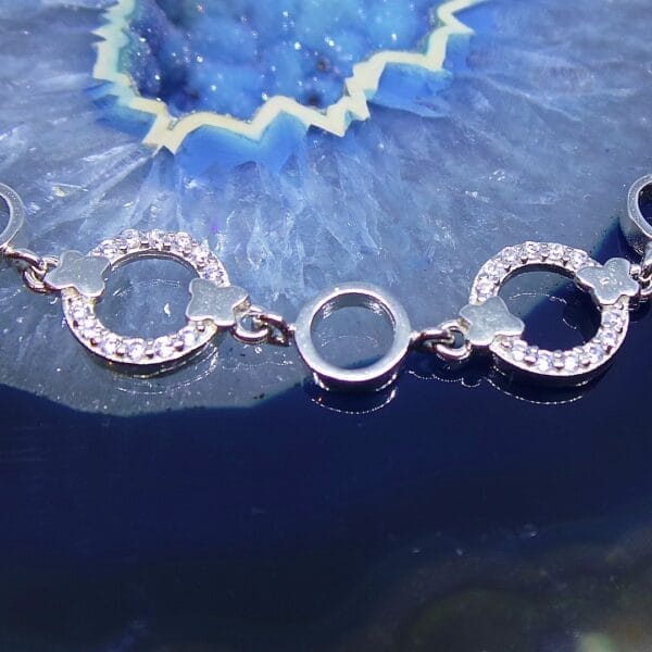 Sparkly Contemporary Sterling Silver Interlinked Rings Bracelet