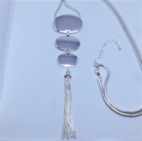 Fabulous 34 inch Silver Plated Triple Disc Necklace